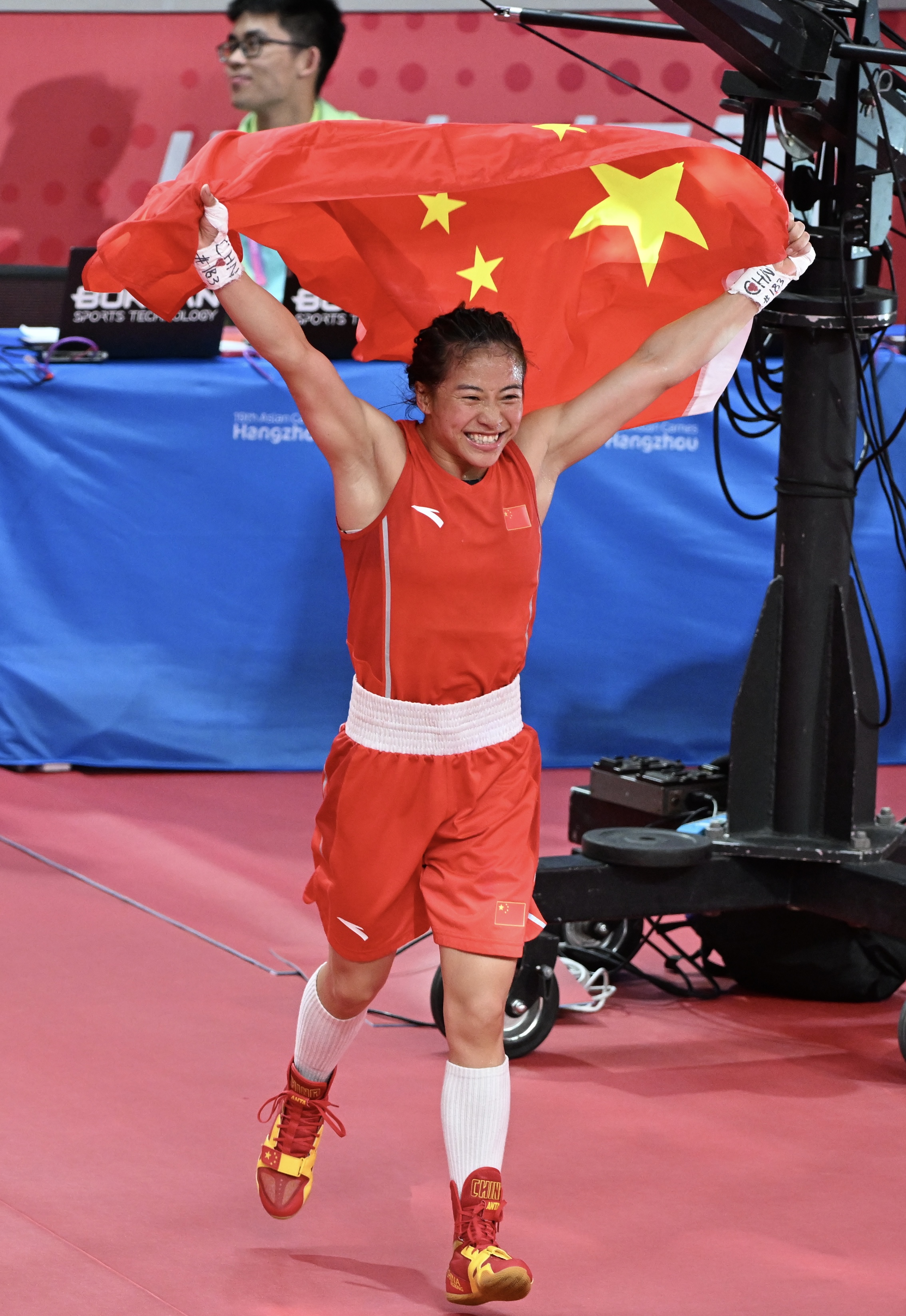 中国选手夺得男子拳击比赛金牌