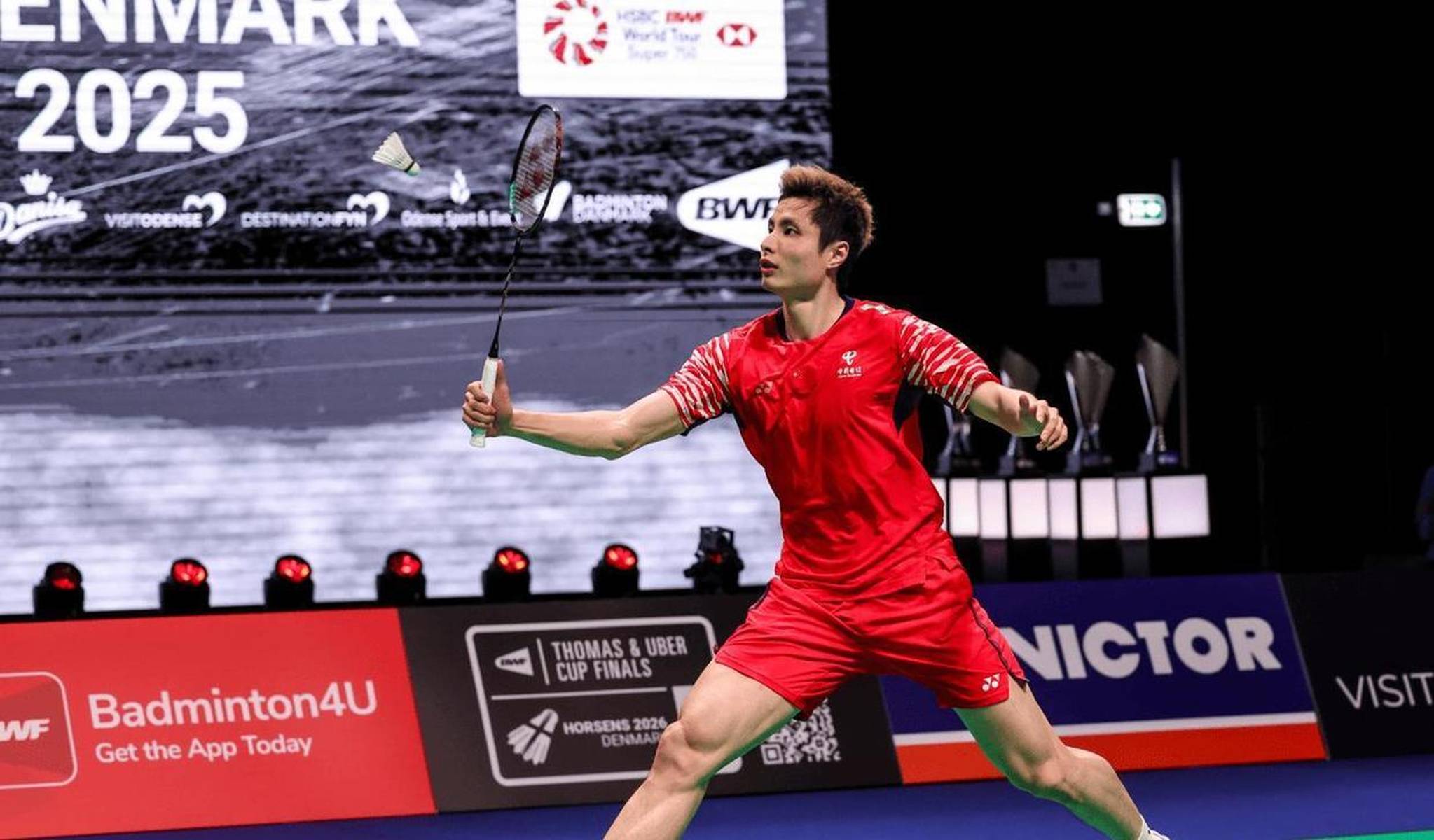 法国羽毛球队险胜韩国羽毛球队，安赛龙爆发神勇