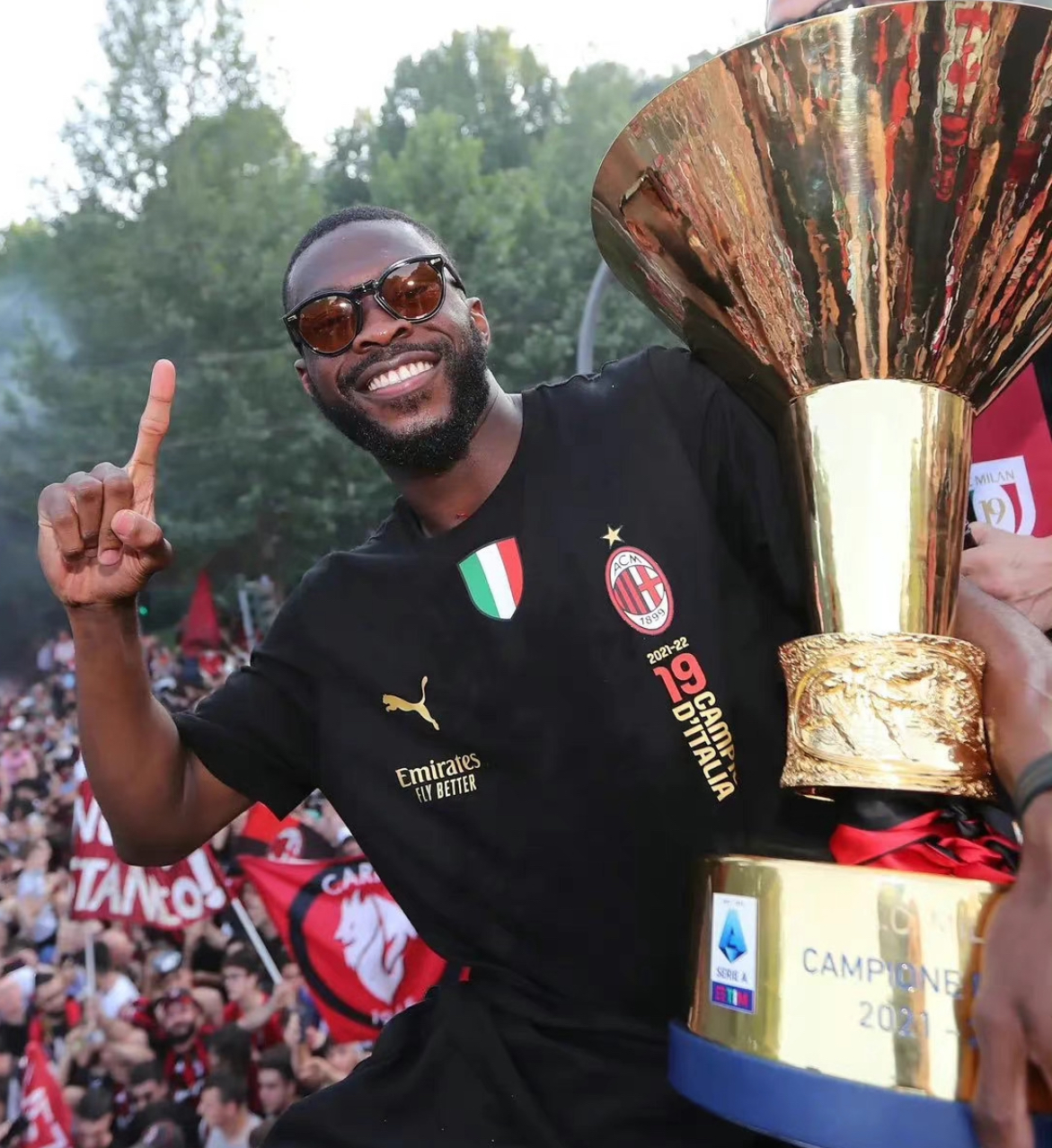 南非队在比赛中取得胜利,展现出色表现 南非队在比赛中取得胜利,展现出色表现