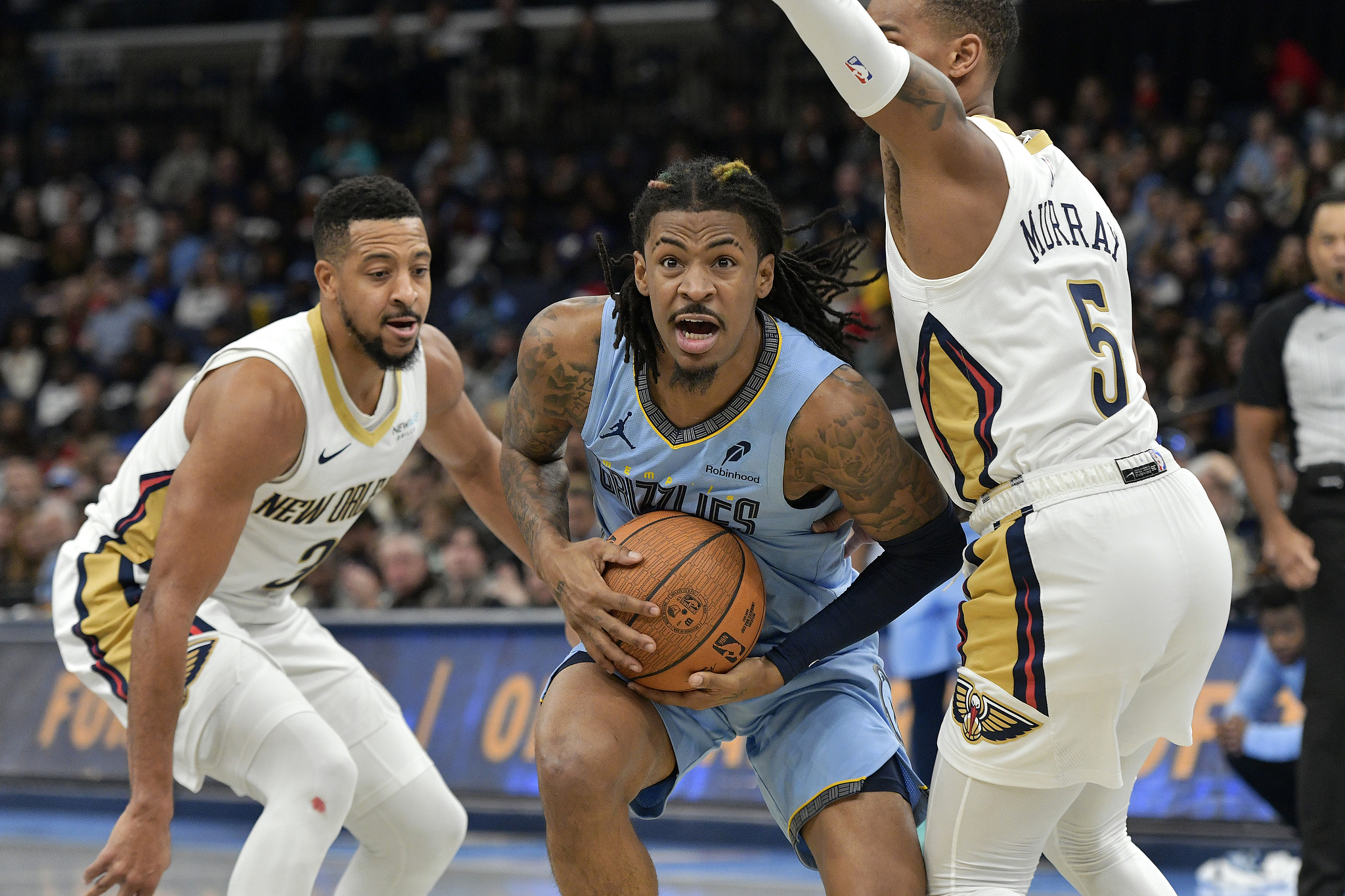 灰熊横扫勇士，麦科勒姆统治全场的简单介绍