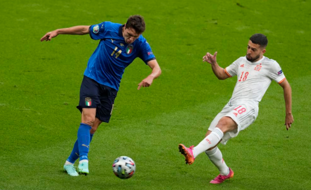 莱比锡红牛碾压瓦伦西亚，托雷斯打破历史纪录的简单介绍