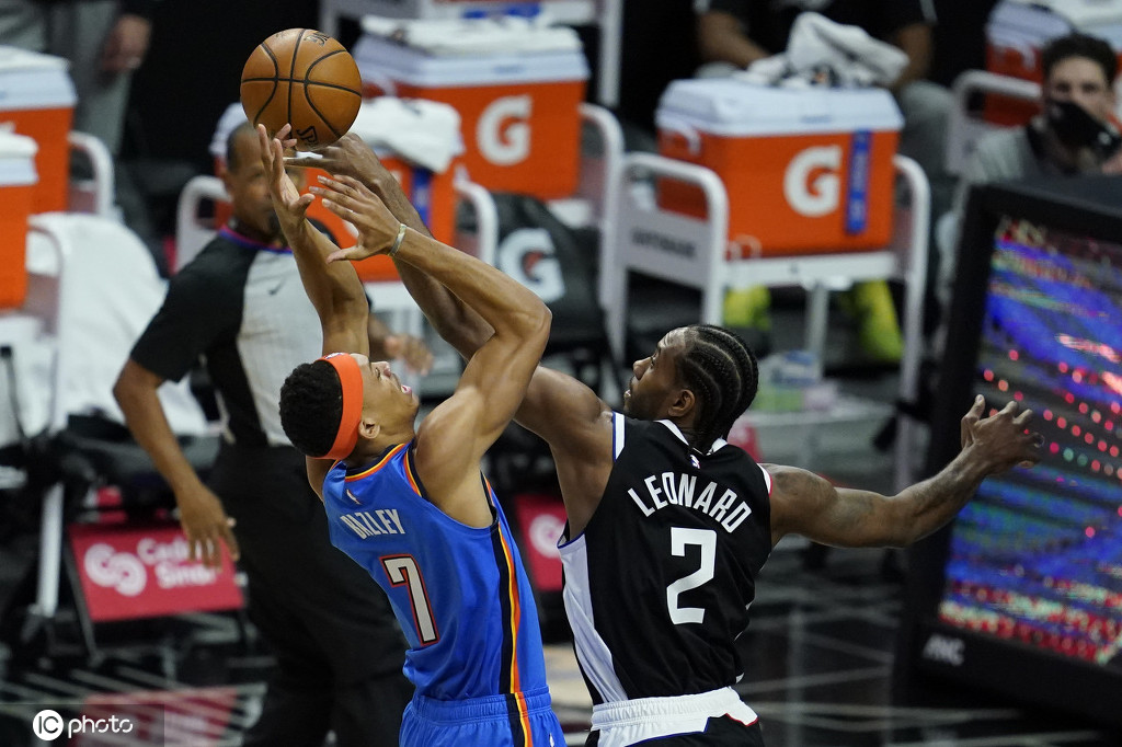 雷霆轻取快船，赵继伟带队取胜