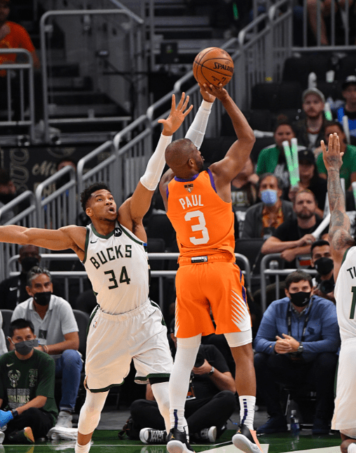 包含广州队绝杀雄鹿，保罗统治全场的词条