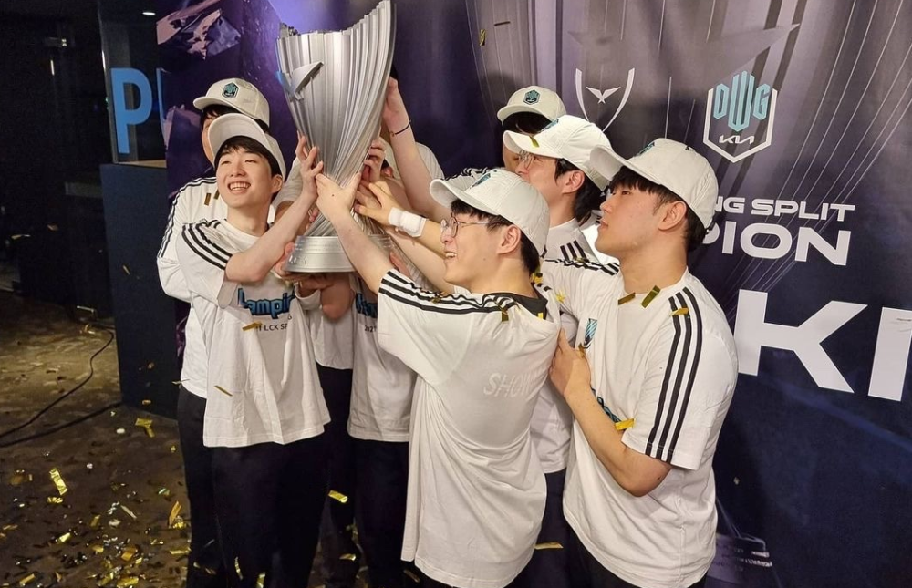 雅西斯主场奏凯，继续稳居小组第三的简单介绍