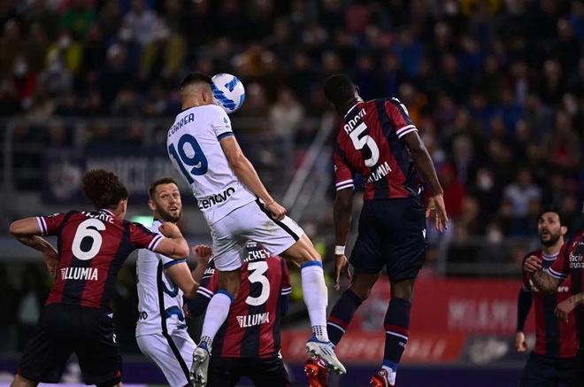 乌克兰客场不敌波兰,积分未能增加 乌克兰客场不敌波兰,积分未能增加