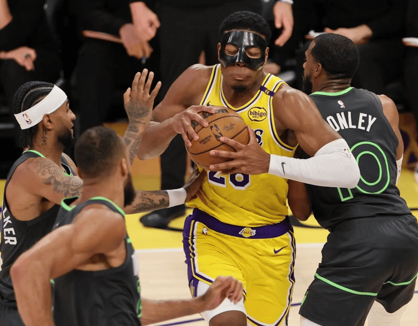 开拓者惨败湖人,重整旗鼓! 开拓者惨败湖人,重整旗鼓!