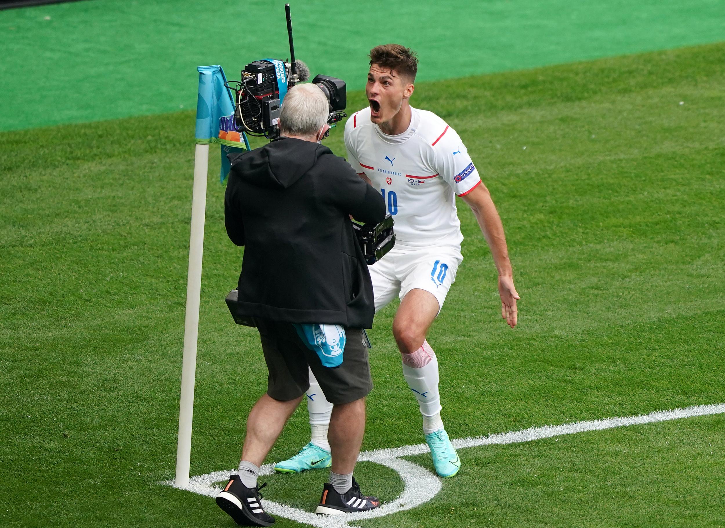 捷克队主场轻松击败爱沙尼亚晋级 捷克队主场轻松击败爱沙尼亚晋级