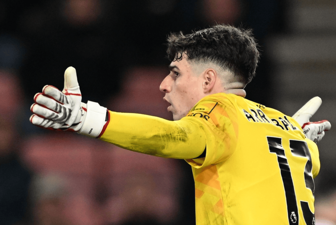 包含伯恩茅斯客场击败布莱顿，提振保级信心的词条