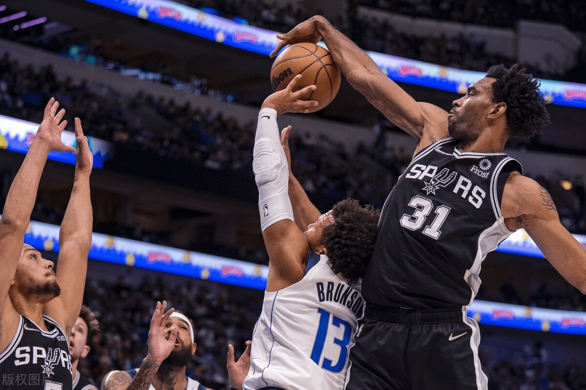 拉丁美洲篮球赛事开赛阿根廷独行侠夺冠