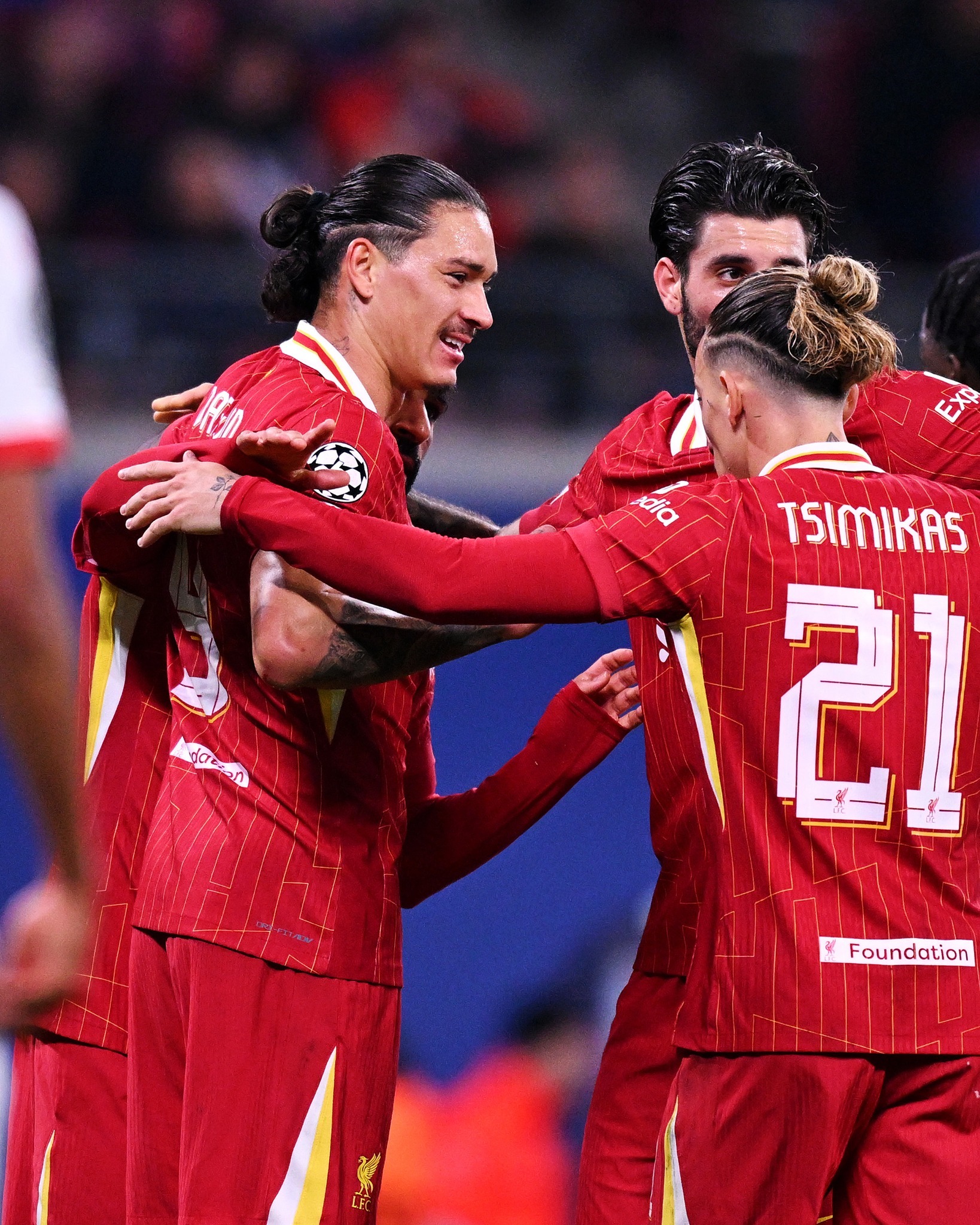 包含利物浦集体阵容克星出现，球队走势蒙上阴影的词条