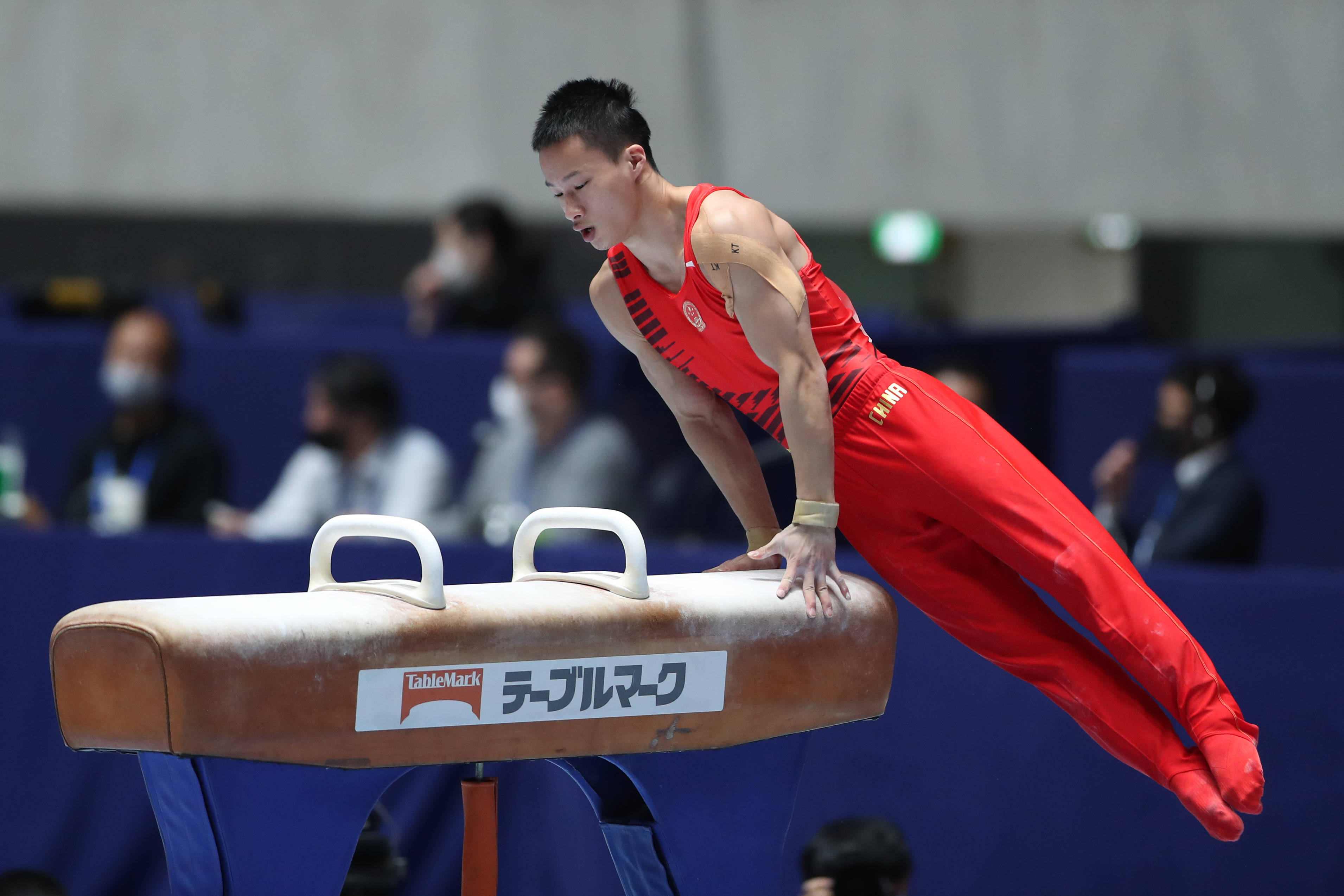 日本体操选手在比赛中取得巨大突破 日本体操选手在比赛中取得巨大突破