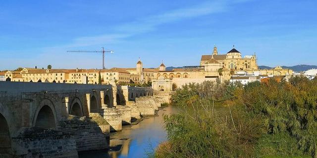 赫尔门城主场失分，团队人员调整频率加大的简单介绍