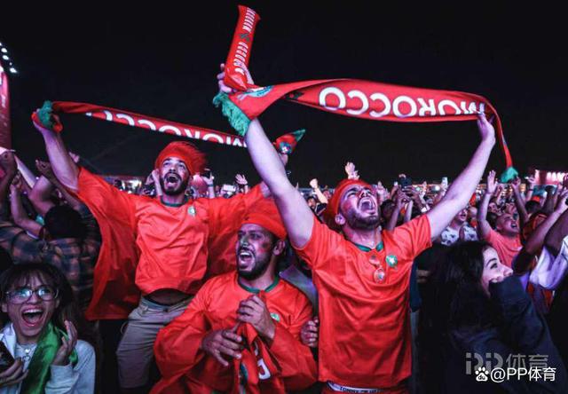 关于喜极而泣!球员送出完美表现,全队欢庆胜利的信息 关于喜极而泣!球员送出完美表现,全队欢庆胜利的信息