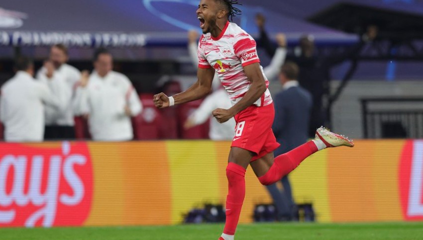 关于那不勒斯鏖战皇马，恩昆库高光表现的信息