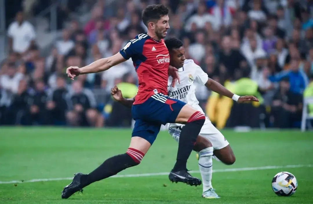 卢瓦尔主场大胜对手,夺得胜利 卢瓦尔主场大胜对手,夺得胜利