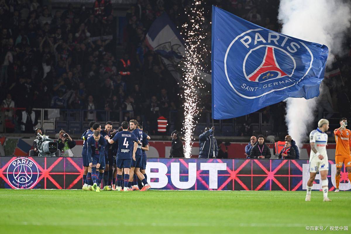 那不勒斯险胜巴黎，范戴克关键制胜的简单介绍