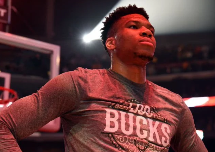 热火完胜独行侠，锡安送出助攻的简单介绍