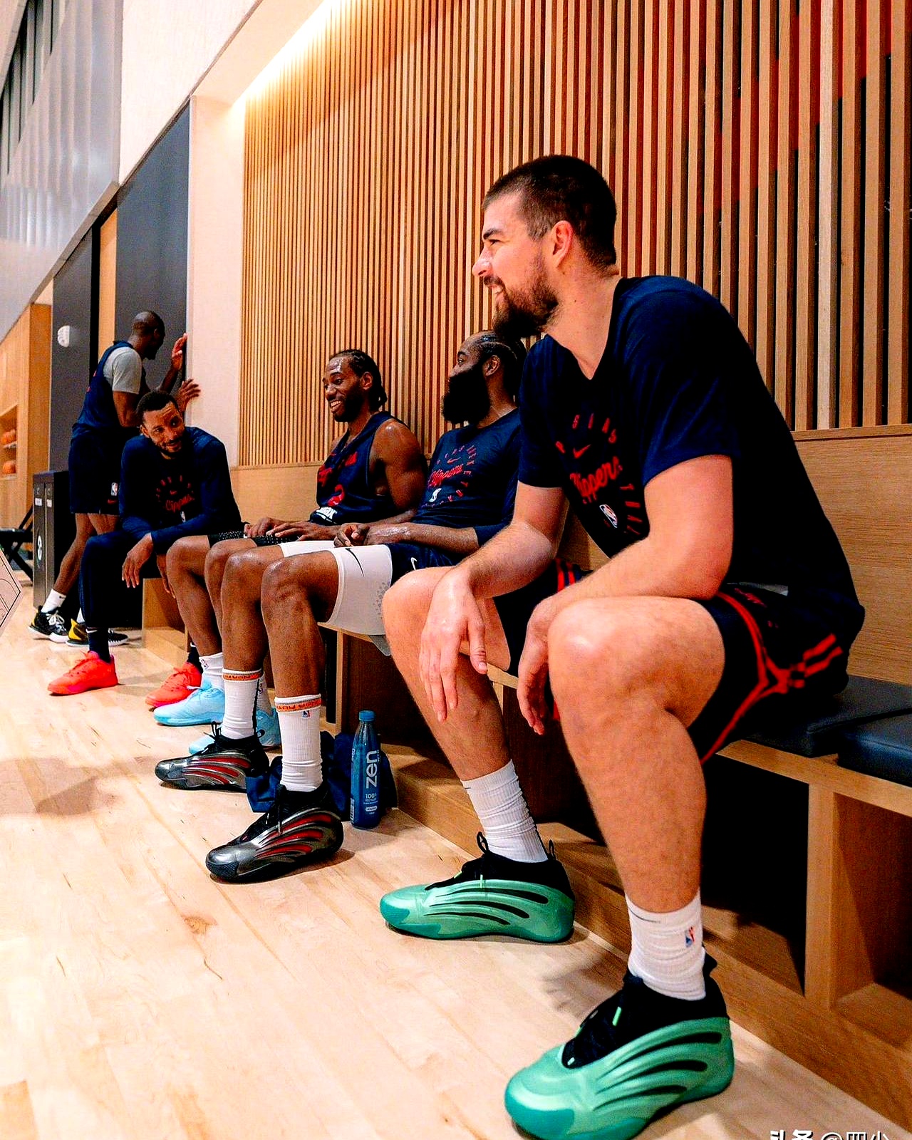 快船力克公牛,武切维奇惊艳四座的简单介绍 快船力克公牛,武切维奇惊艳四座的简单介绍