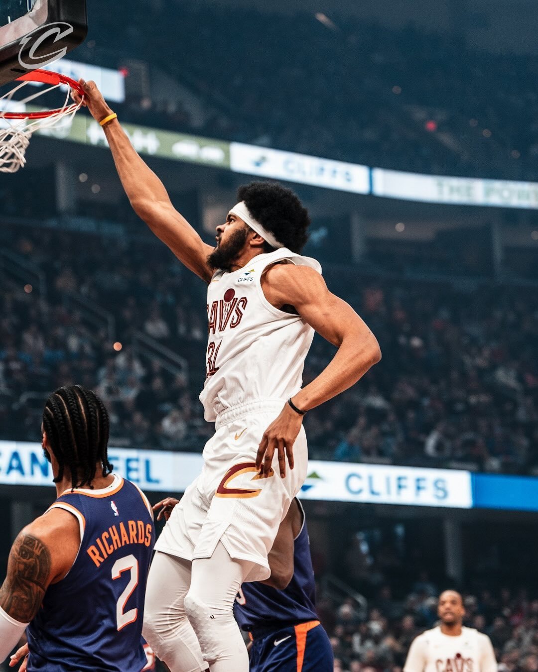 包含雷霆强势篮网B队，米切尔一己之力扛起全队的词条