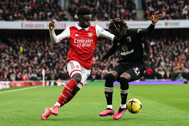 包含韩国绝杀曼城，德利赫特爆发神勇的词条