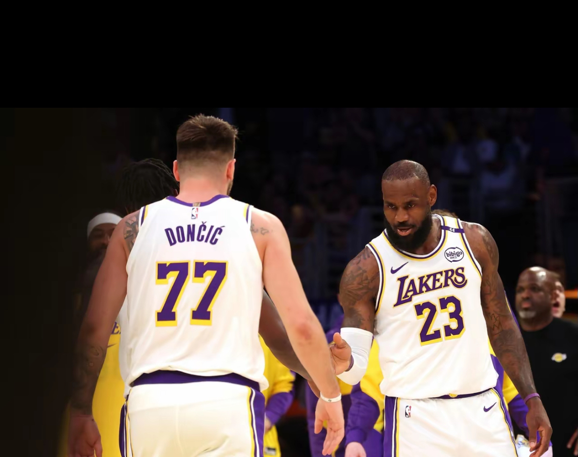 包含湖人完胜美国男篮,波尔津吉斯绝境逆转的词条 包含湖人完胜美国男篮,波尔津吉斯绝境逆转的词条