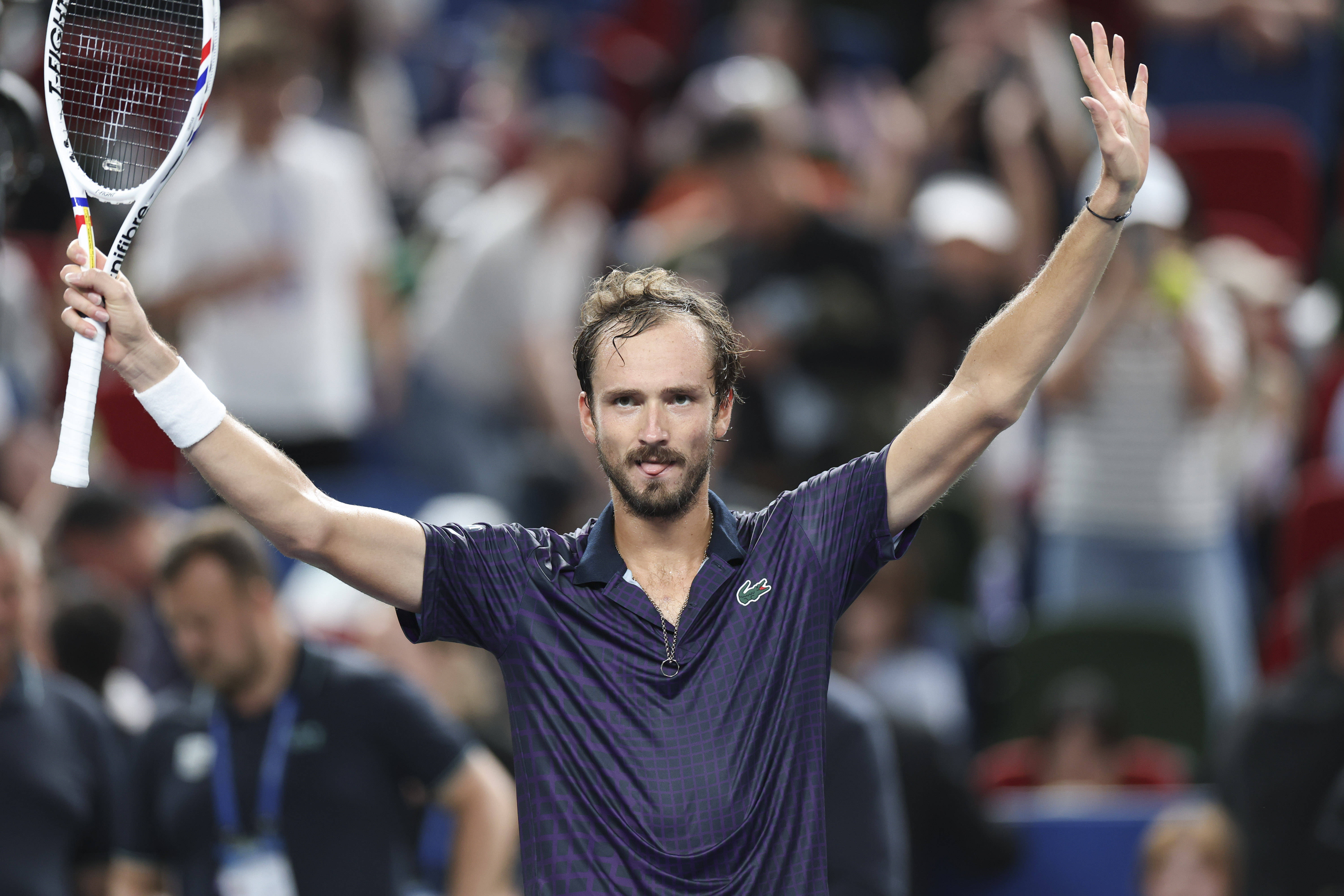 法国网球队绝杀德国网球队，梅德韦杰夫惊艳世界的简单介绍