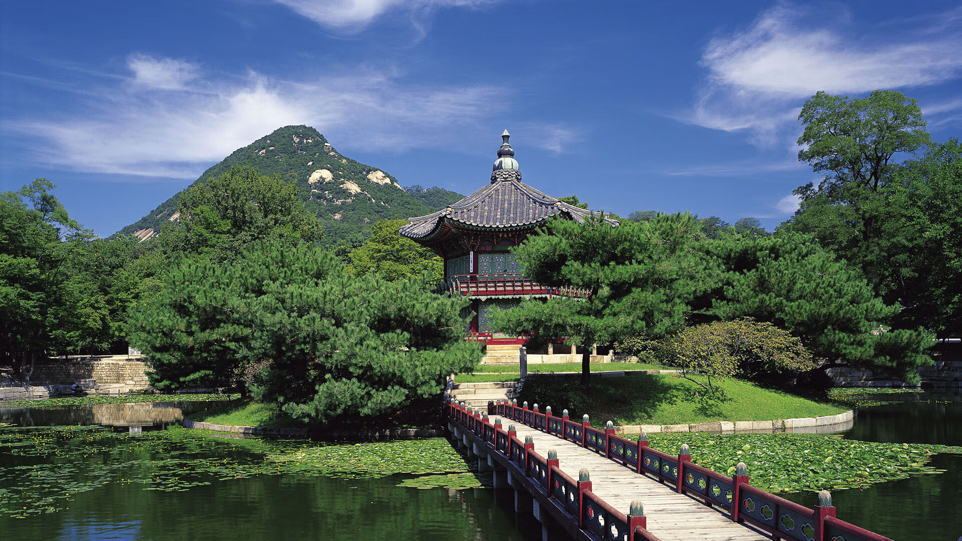 数据统治与火力压制，姆巴佩独舞与黄潜艇的集体乐章