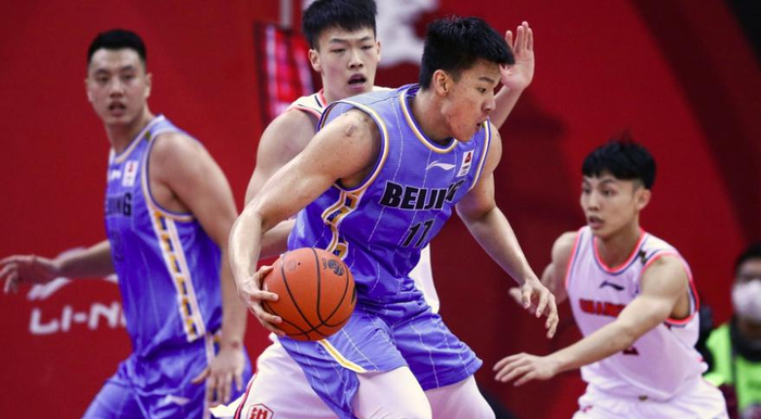 西藏队遭遇连败，调整战术保卫主场