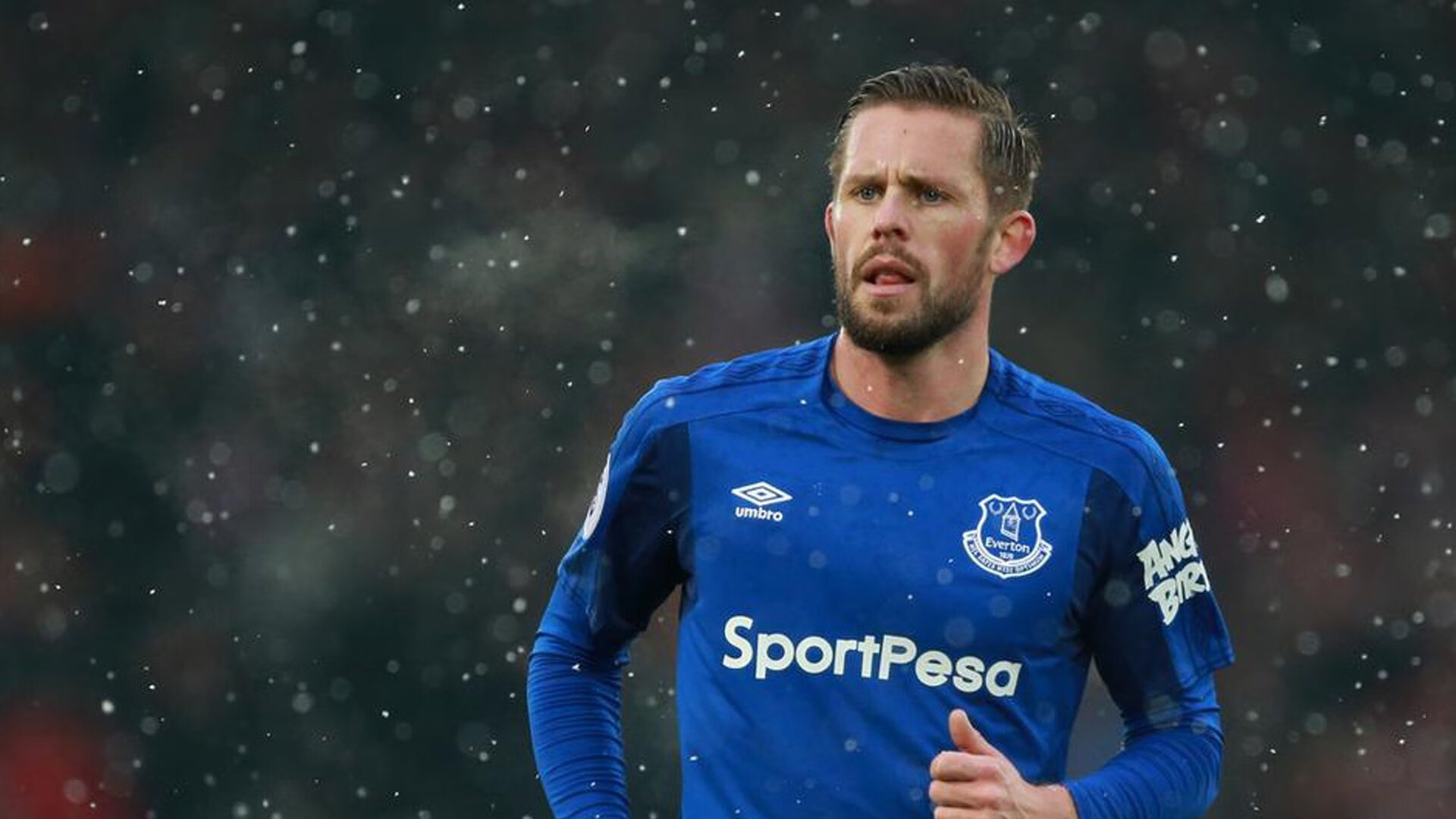 阿克之夜，当F1年度争冠的聚光灯只照亮一个名字