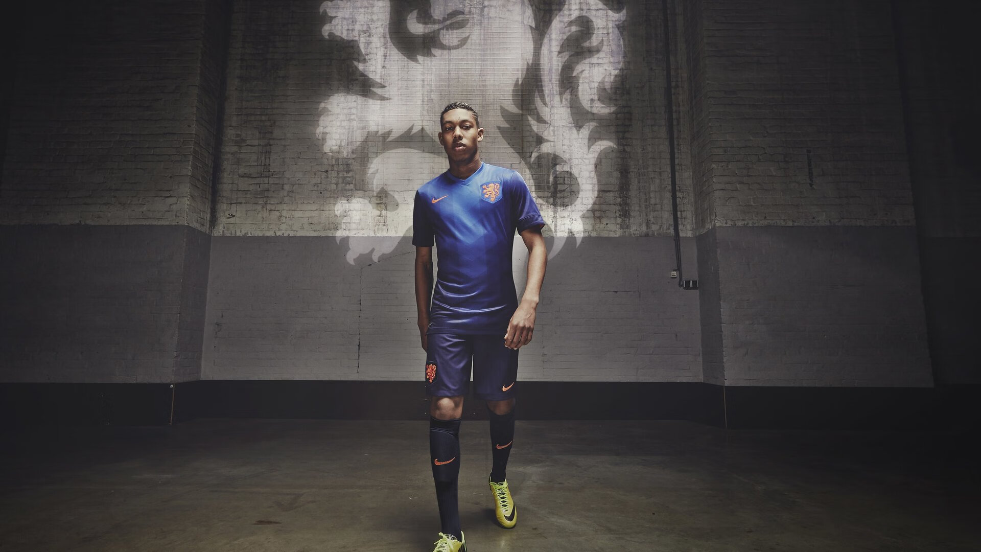 阿什拉夫刷新纪录之夜，佛罗伦萨掀翻德国战车的战术革命